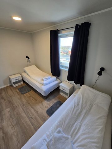 Angelreisen Halver Einvika Leilighet 10a