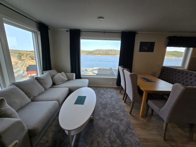Angelreisen Halver Einvika Leilighet 10b